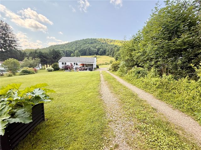 44 Patterson Lane, Foster Town, PA 16701