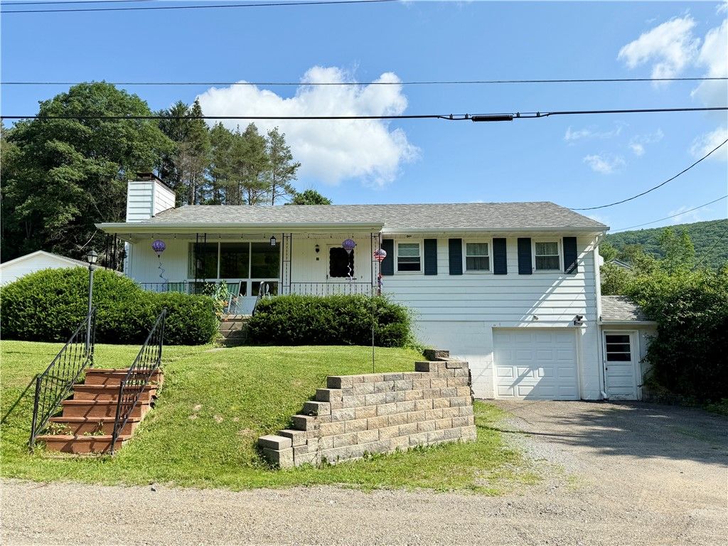 44 Patterson Lane, Foster Town, PA 16701