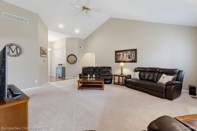 750 Shortridge Avenue, Rochester Hills, MI 48307