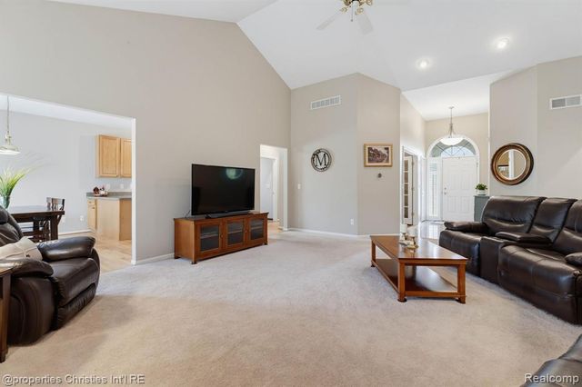 750 Shortridge Avenue, Rochester Hills, MI 48307