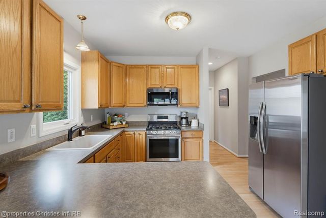 750 Shortridge Avenue, Rochester Hills, MI 48307