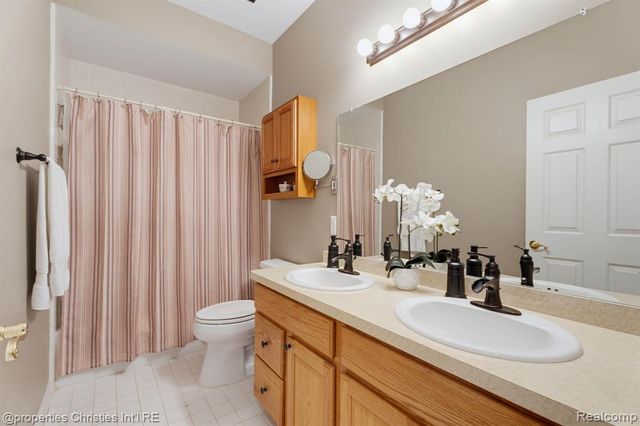 750 Shortridge Avenue, Rochester Hills, MI 48307