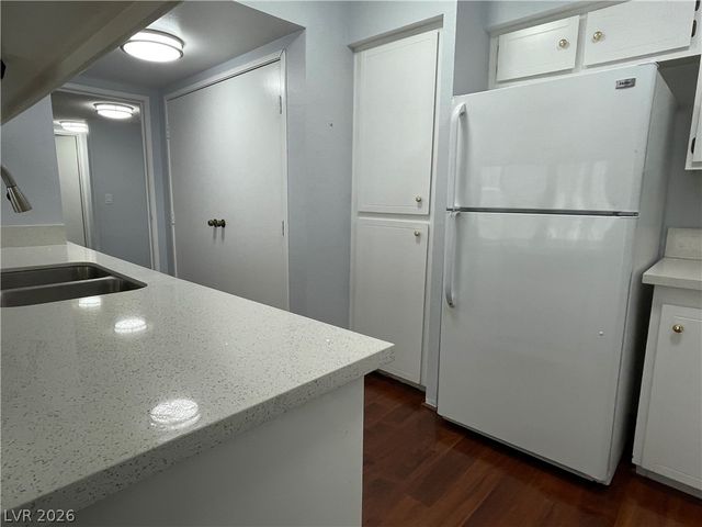 205 East Harmon Avenue 1003, Las Vegas, NV 89169