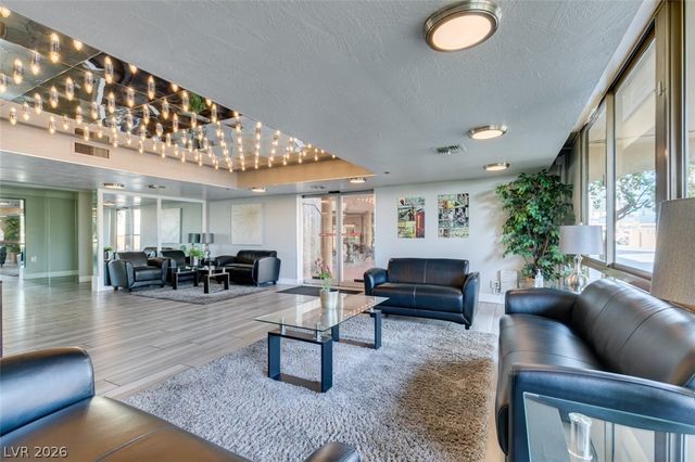 205 East Harmon Avenue 1003, Las Vegas, NV 89169