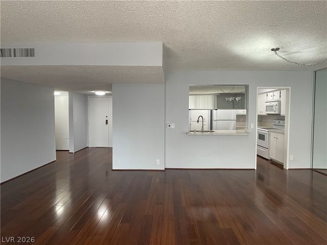 205 East Harmon Avenue 1003, Las Vegas, NV 89169