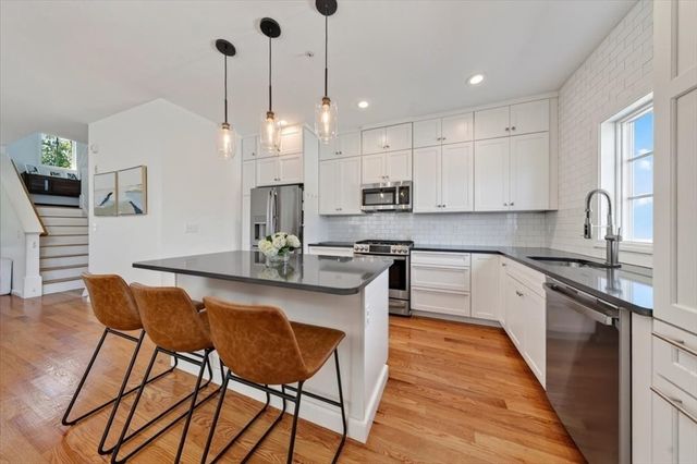 34 Parkview St, Weymouth, MA 02190