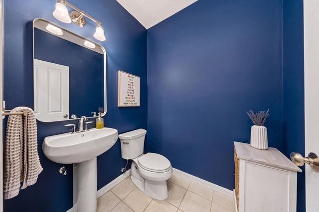 34 Parkview St, Weymouth, MA 02190