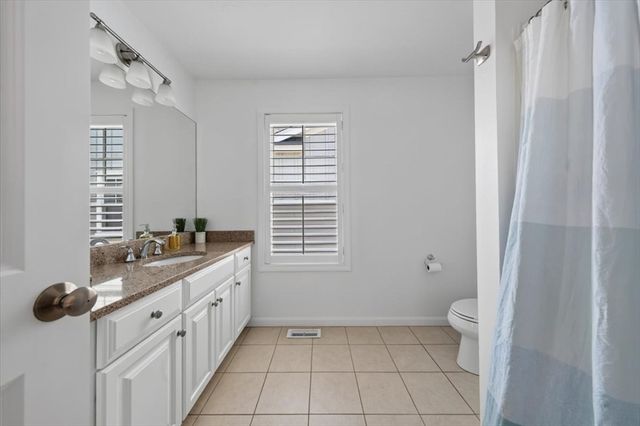 34 Parkview St, Weymouth, MA 02190