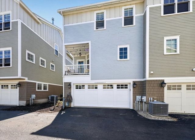 34 Parkview St, Weymouth, MA 02190