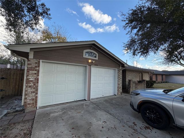 15931 Kenbrook Drive, Houston, TX 77489