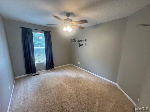 469 Coventry Trail Lane, Maryland Heights, MO 63043