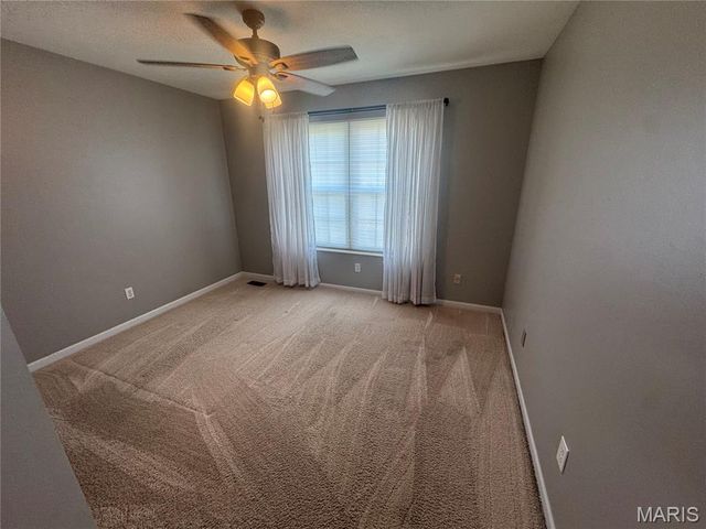 469 Coventry Trail Lane, Maryland Heights, MO 63043