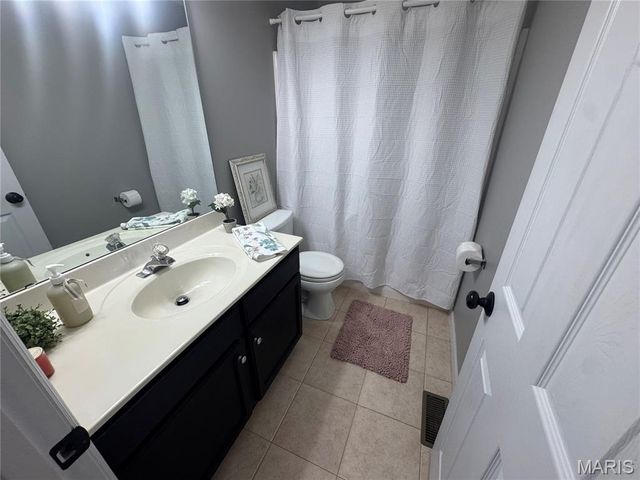 469 Coventry Trail Lane, Maryland Heights, MO 63043