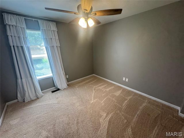 469 Coventry Trail Lane, Maryland Heights, MO 63043