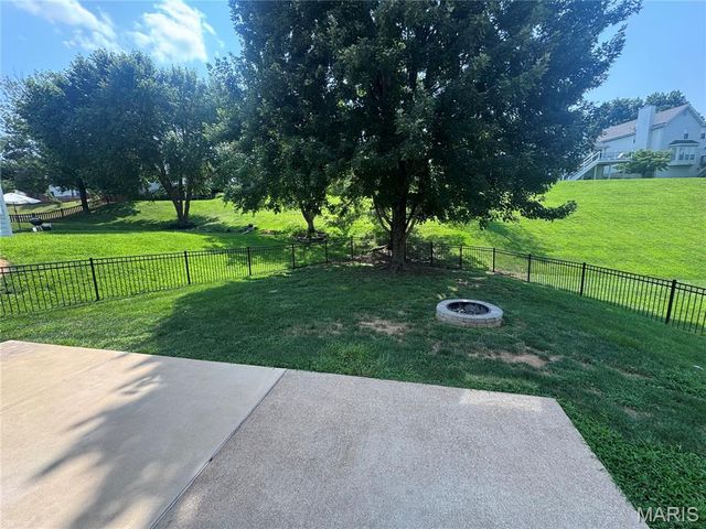 469 Coventry Trail Lane, Maryland Heights, MO 63043