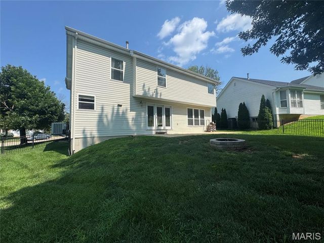 469 Coventry Trail Lane, Maryland Heights, MO 63043