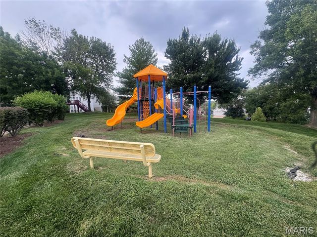 469 Coventry Trail Lane, Maryland Heights, MO 63043