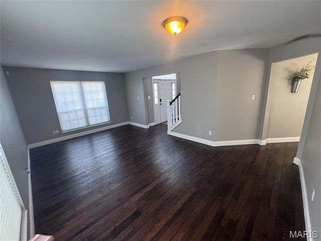 469 Coventry Trail Lane, Maryland Heights, MO 63043