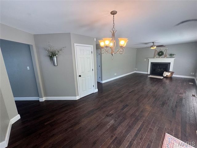 469 Coventry Trail Lane, Maryland Heights, MO 63043