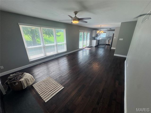 469 Coventry Trail Lane, Maryland Heights, MO 63043
