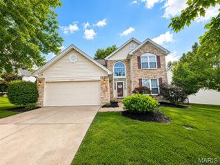469 Coventry Trail Lane, Maryland Heights, MO 63043