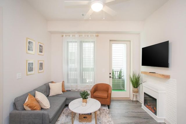 1014 16th Ave S Unit 109, Nashville, TN 37212