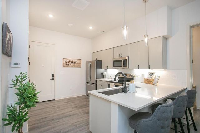 1014 16th Ave S Unit 109, Nashville, TN 37212