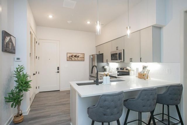 1014 16th Ave S Unit 109, Nashville, TN 37212
