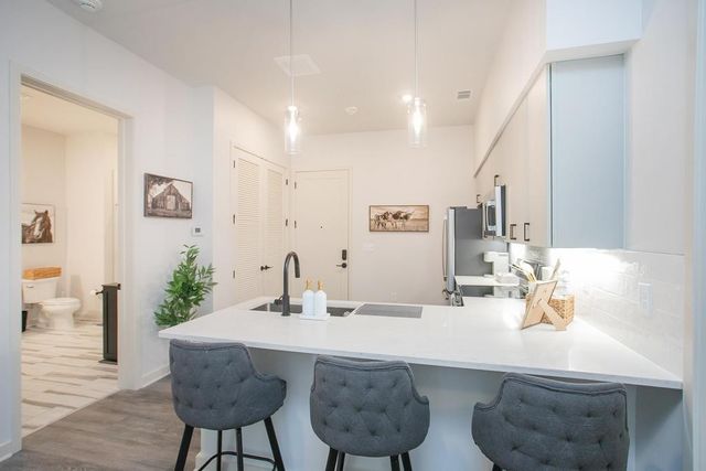 1014 16th Ave S Unit 109, Nashville, TN 37212