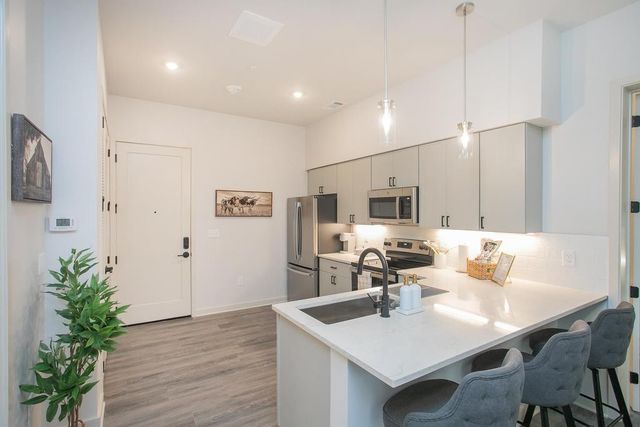 1014 16th Ave S Unit 109, Nashville, TN 37212