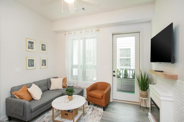 1014 16th Ave S Unit 109, Nashville, TN 37212