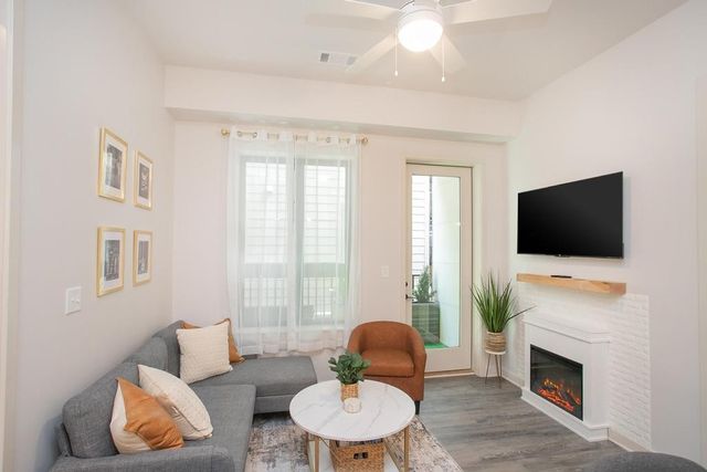1014 16th Ave S Unit 109, Nashville, TN 37212