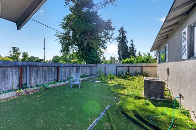 2036 Shaw Avenue, Modesto, CA 95354