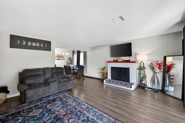 2036 Shaw Avenue, Modesto, CA 95354