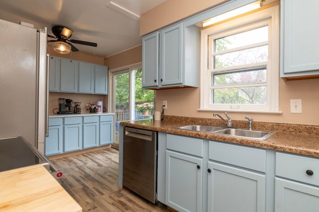 2022 PADDINGTON Road, Kalamazoo, MI 49001