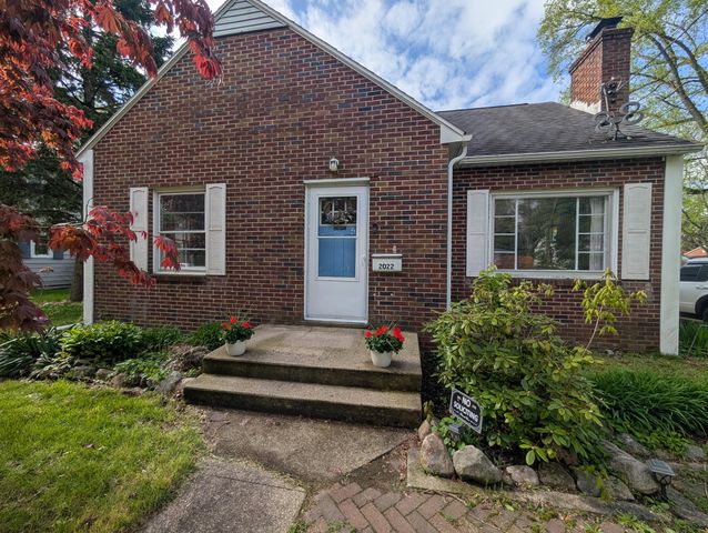 2022 PADDINGTON Road, Kalamazoo, MI 49001