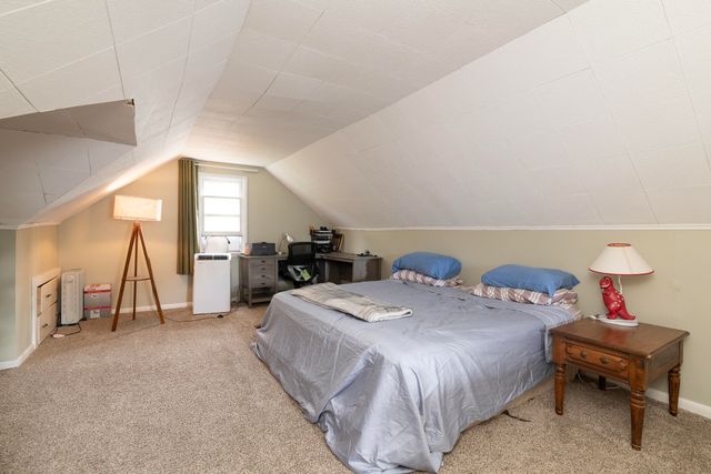 2022 PADDINGTON Road, Kalamazoo, MI 49001