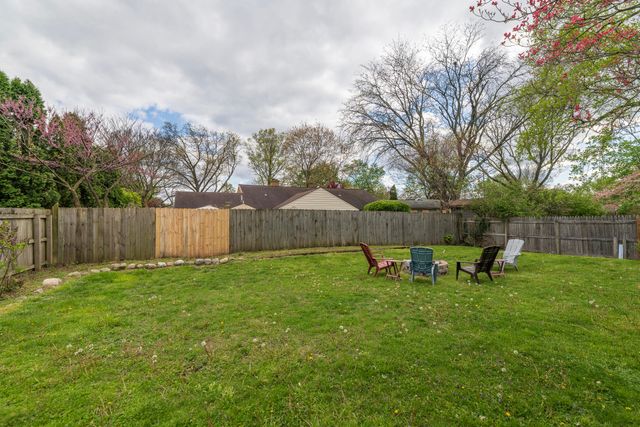 2022 PADDINGTON Road, Kalamazoo, MI 49001