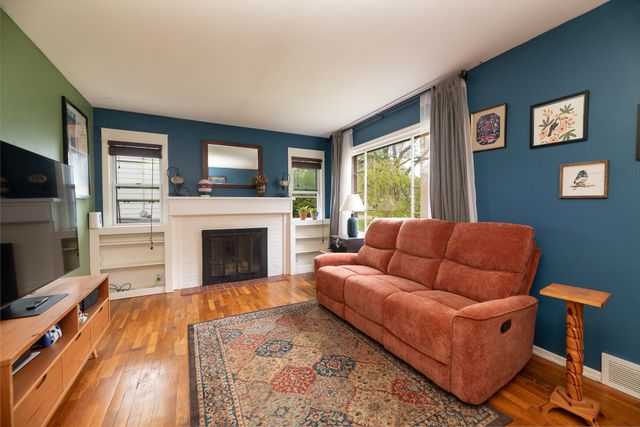 2022 PADDINGTON Road, Kalamazoo, MI 49001