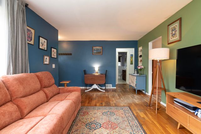 2022 PADDINGTON Road, Kalamazoo, MI 49001