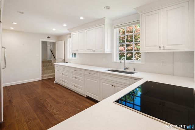30 Inwood Road, Darien, CT 06820