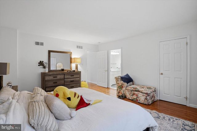 102 EATON DR, Wayne, PA 19087