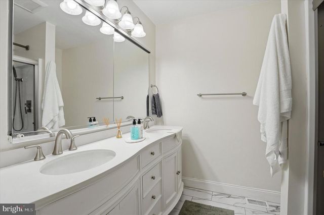 102 EATON DR, Wayne, PA 19087