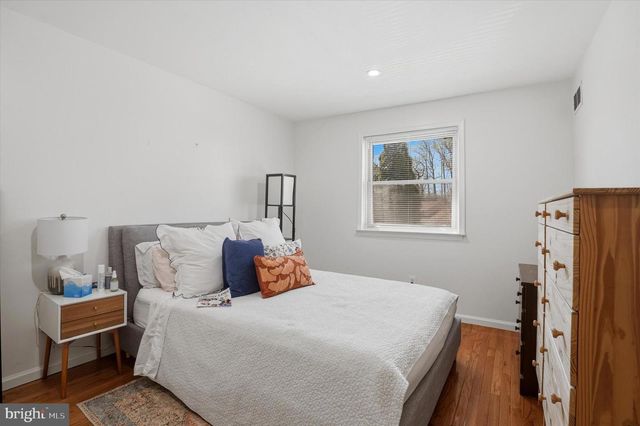 102 EATON DR, Wayne, PA 19087