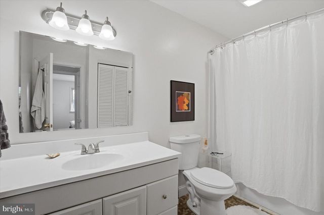 102 EATON DR, Wayne, PA 19087