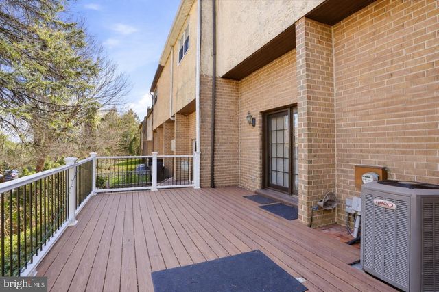 102 EATON DR, Wayne, PA 19087