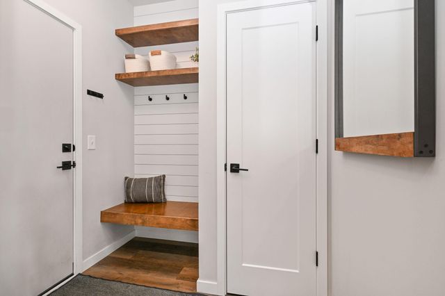 4923 162nd Street W, Lakeville, MN 55044