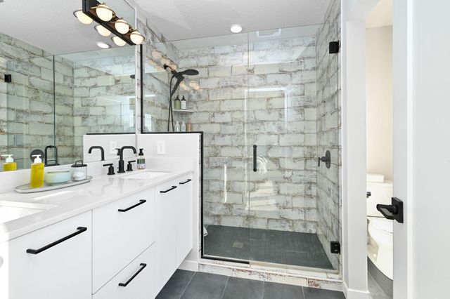 4923 162nd Street W, Lakeville, MN 55044