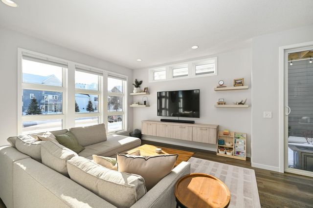 4923 162nd Street W, Lakeville, MN 55044