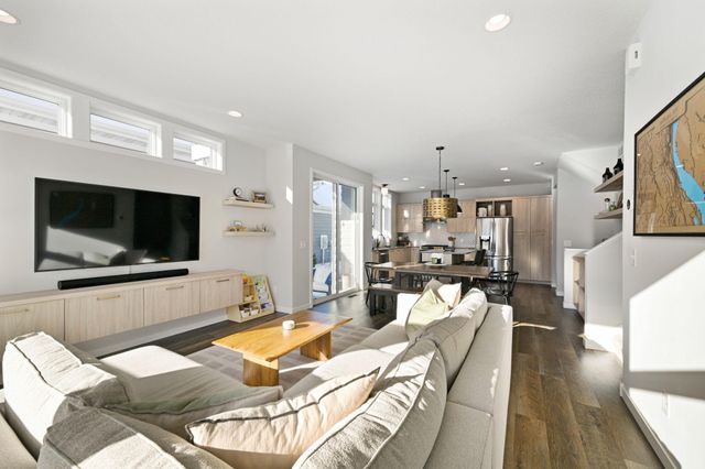 4923 162nd Street W, Lakeville, MN 55044